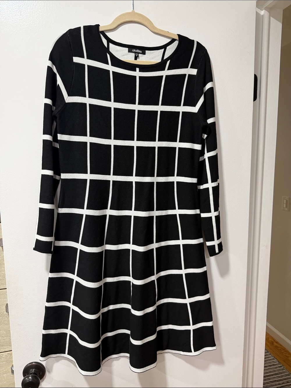 Cocobleu Black and White Grid Long-Sleeve Dress